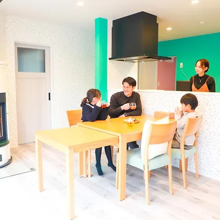 忍野八海まで車で４分！ワンランク上のアウトドアライフ堪能できる【Longevityvillage】A Minamitsuru Exterior photo